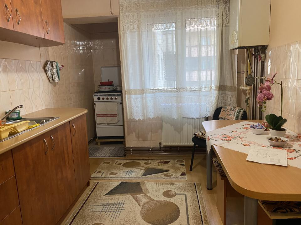 Apartament 4 camere decomandat 78mp Marasti 