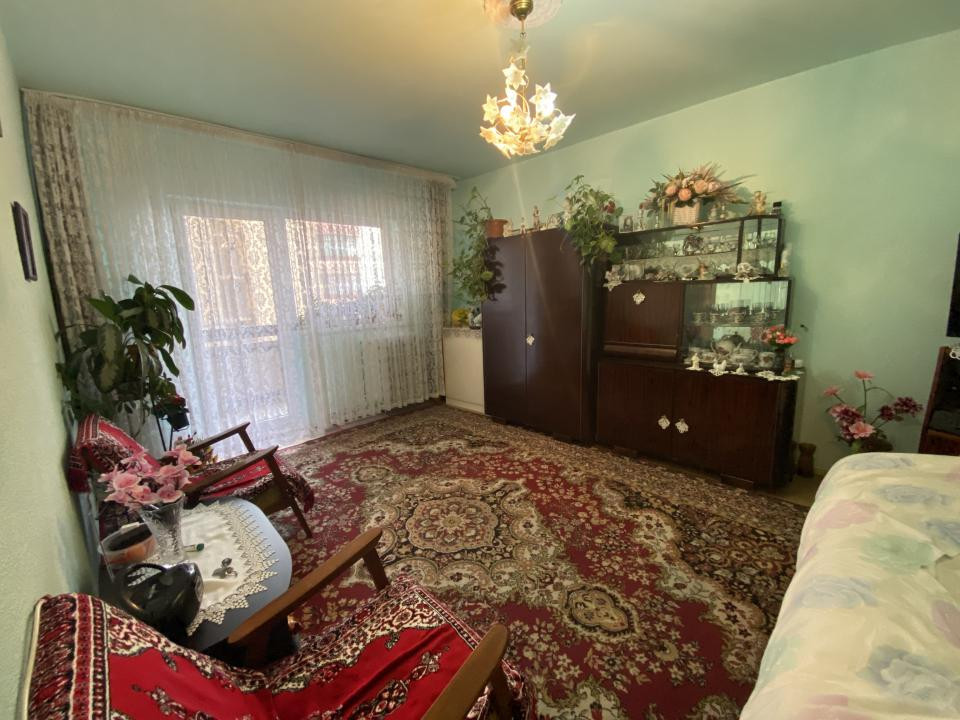 Apartament 4 camere decomandat 78mp Marasti 