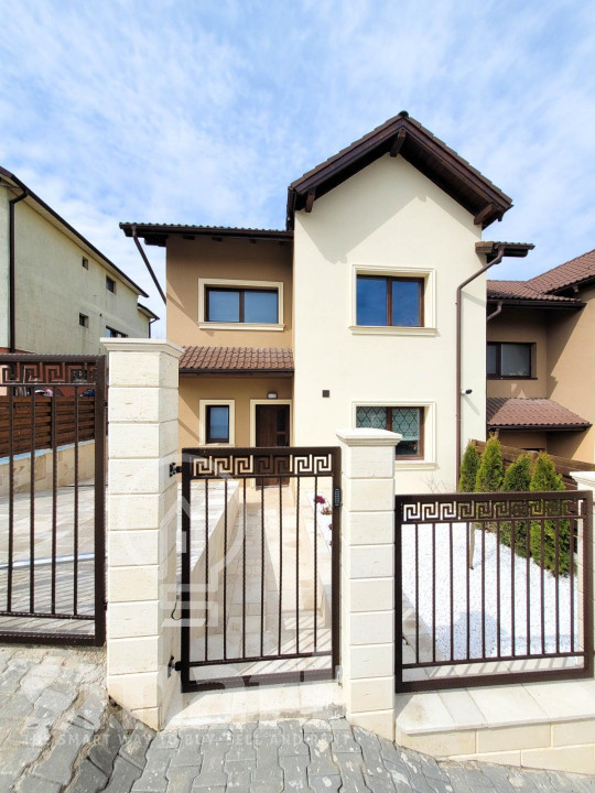 Casa noua cu 4 camere în Gruia