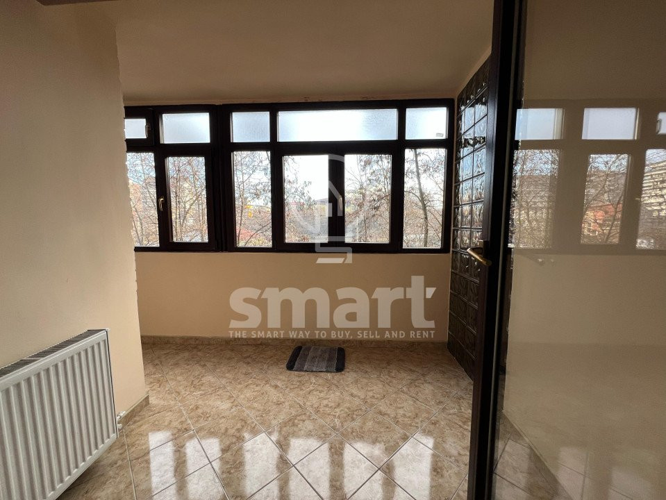 Apartament 3 camere decomandat zona Iulius Mall si garaj