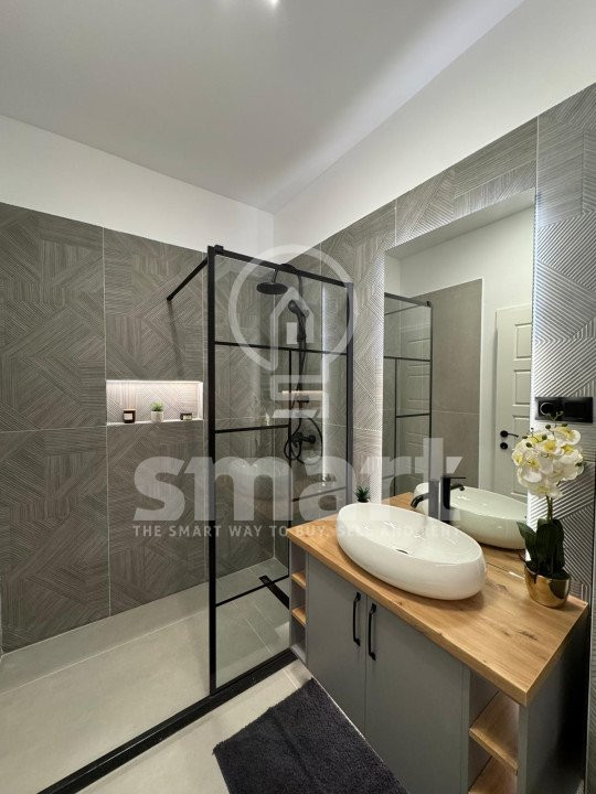 Apartament 3camere , ultrafinisat, zona Eroilor , Floresti