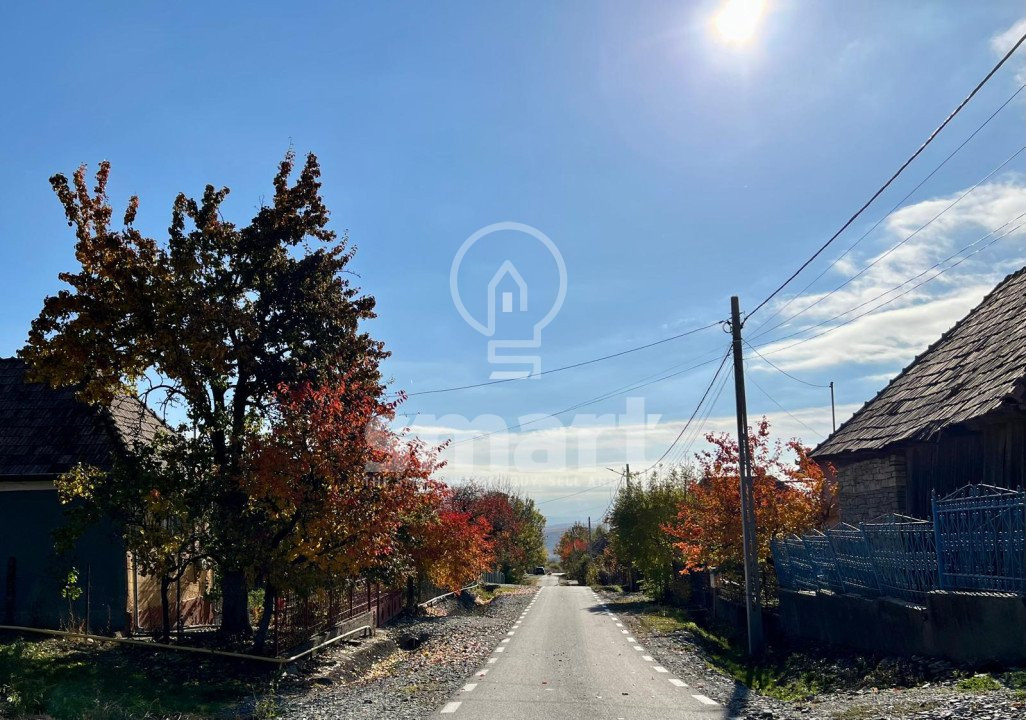 Teren intravilan de vânzare Aiton 1091 mp Locație excelentă
