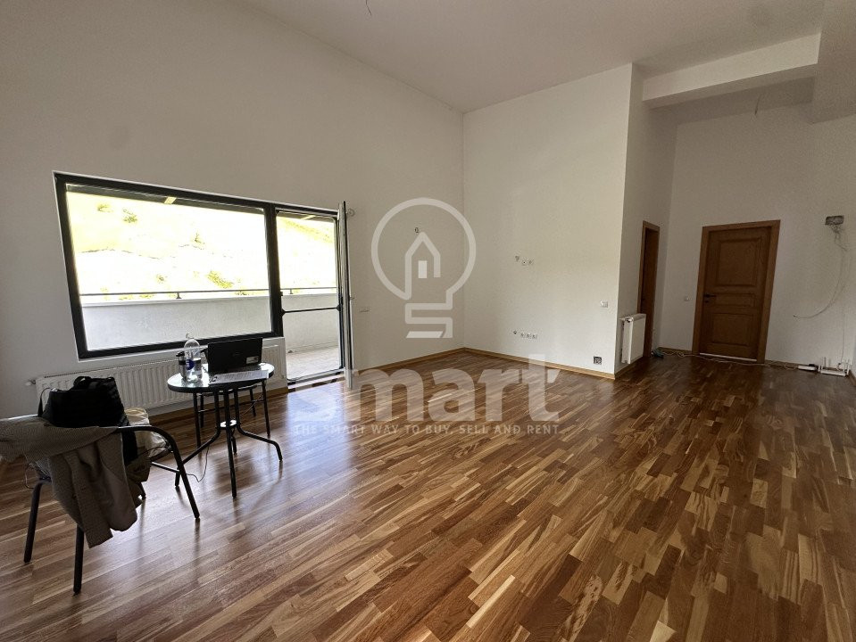 Apartament 3 camere cu Tavan înalt, terasă cu vedere spre natură Donath Park