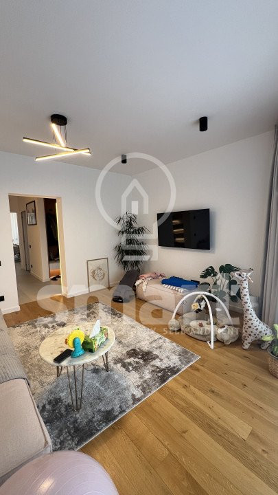 Duplex cu 4 camere, 178 mp utili, cu garaj, panoramă superbă, zona Voronet