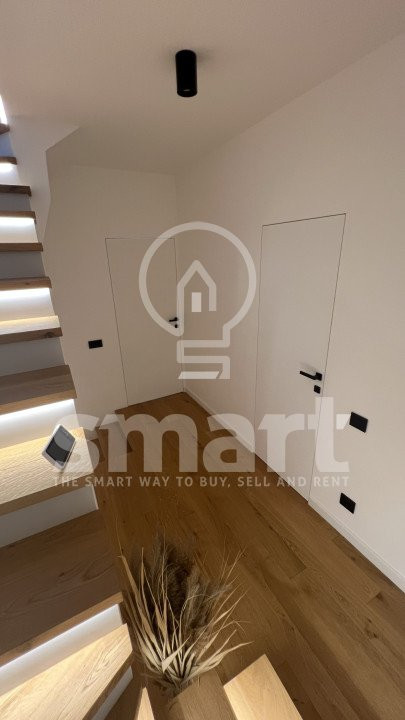 Duplex cu 4 camere, 178 mp utili, cu garaj, panoramă superbă, zona Voronet