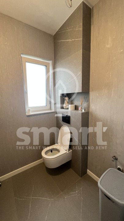 Duplex cu 4 camere, 178 mp utili, cu garaj, panoramă superbă, zona Voronet