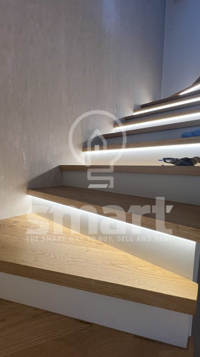 Duplex cu 4 camere, 178 mp utili, cu garaj, panoramă superbă, zona Voronet