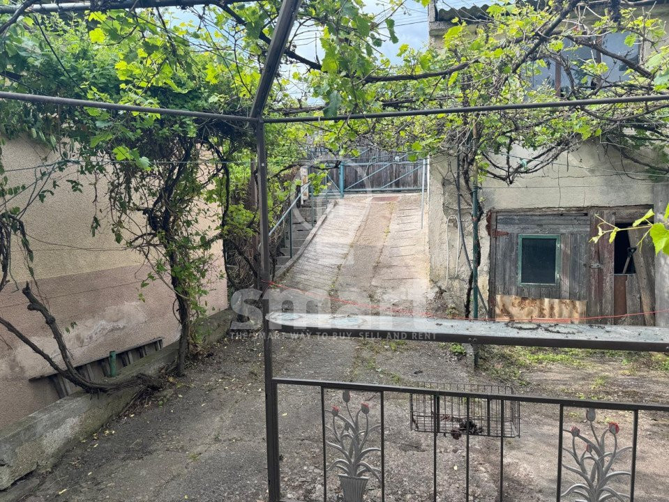 Casa si teren 975 mp Dambul Rotund
