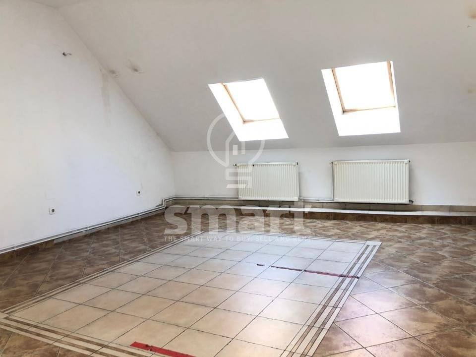 Casa cu spatiu comercial si locuinta 100 mp, strada Motilor 
