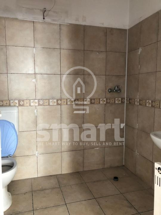 Casa cu spatiu comercial si locuinta 100 mp, strada Motilor 