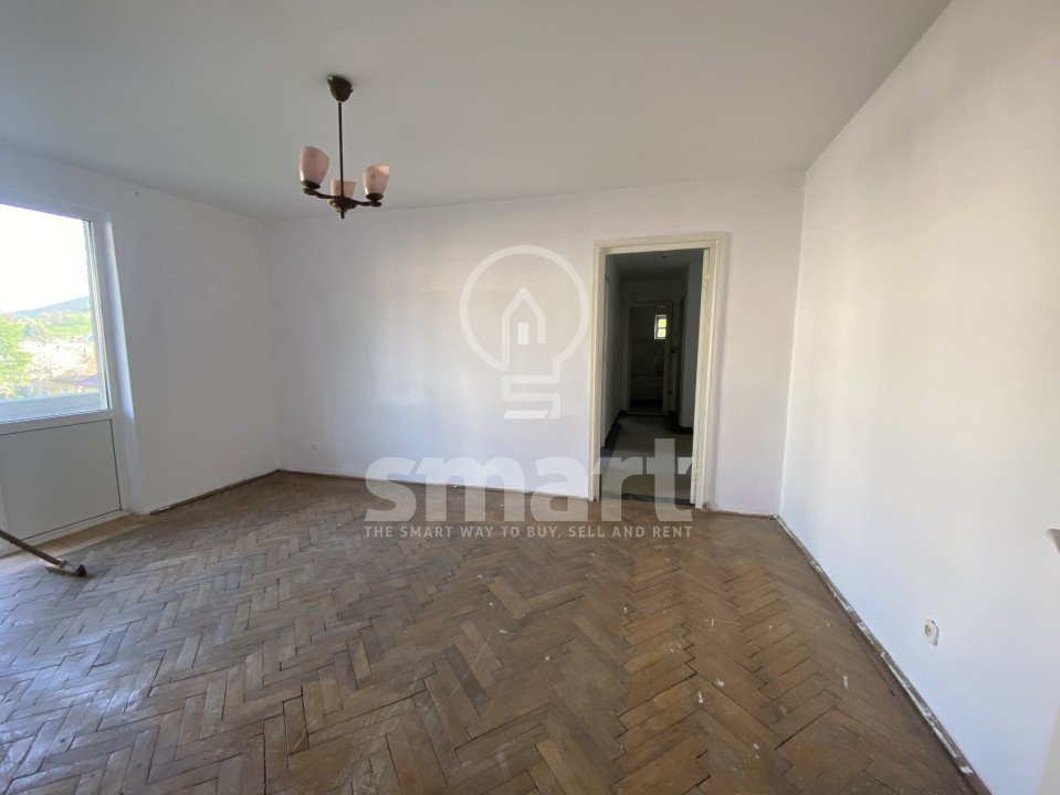 Apartament 3 camere etaj 2/4 zona Stadion Campulung Moldovenesc 0% comision