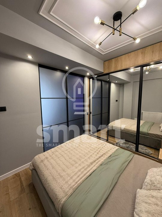 Apartament 3 camere ,terasa 14 mp. zona Terra + parcare 