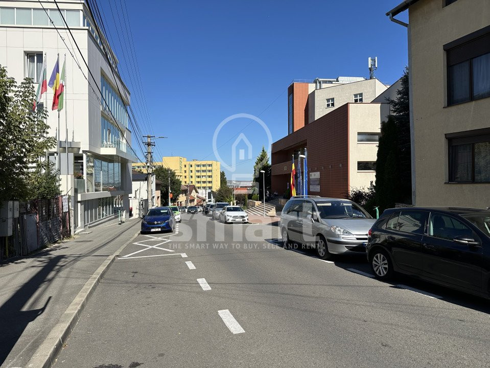 Casă cu 4 camere de închiriat în zona Hașdeu, lângă UMF