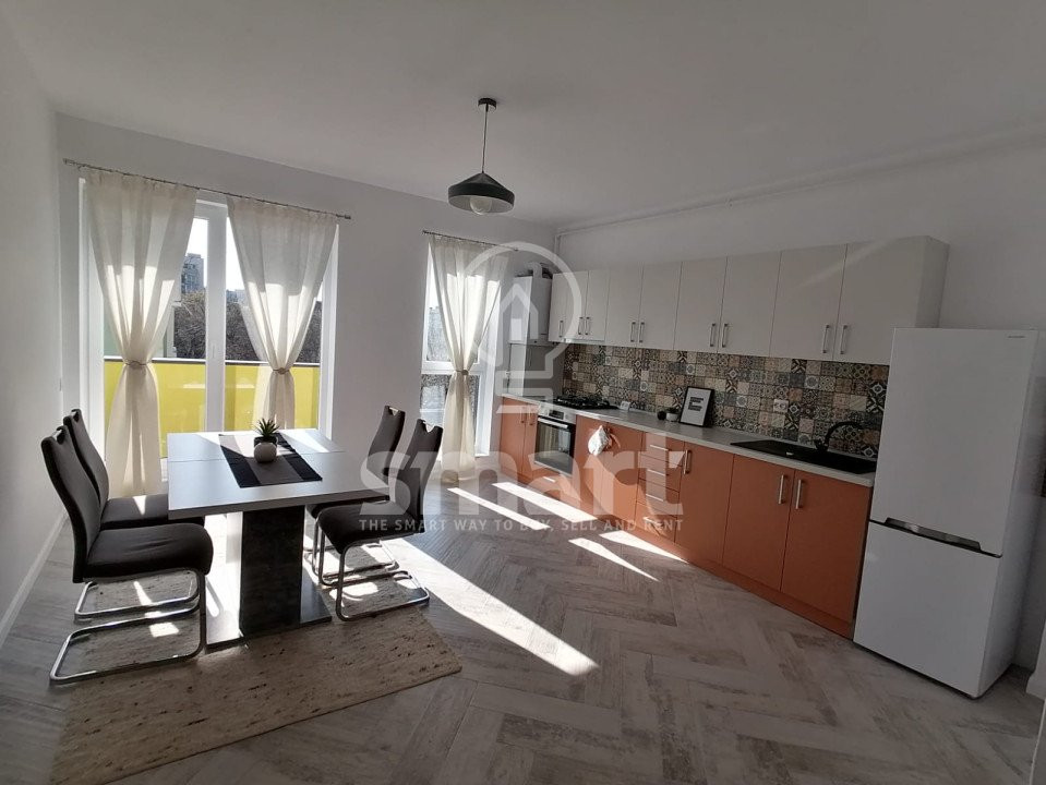 Apartament 3 camere, str Anton Pann, zona Centrala