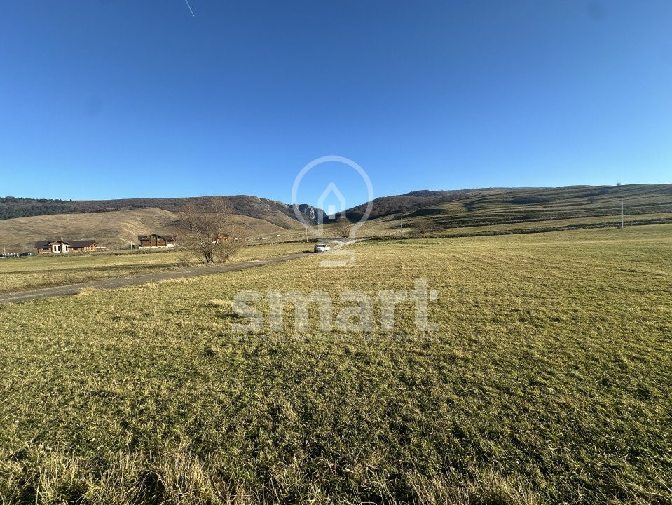 Teren intravilan cu priveliște spectaculoasă Petrești de Jos Cluj