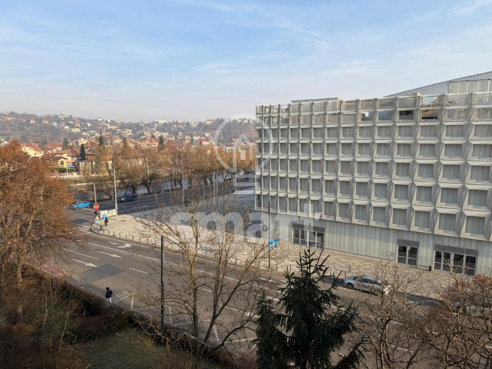 Apartament 2 camere decomandat zona Platinia Parcul central PetFriendly Parcare