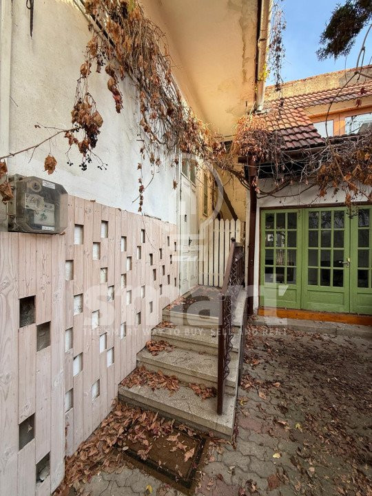 Casă în centrul istoric cu spațiu comercial și parcare proprie Zona 0