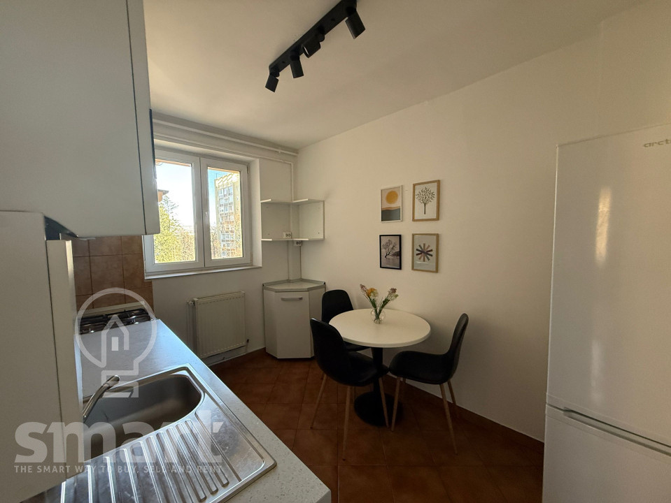 Apartament de inchiriat 2 camere decomandate parcare Complex Mercur Gheorgheni