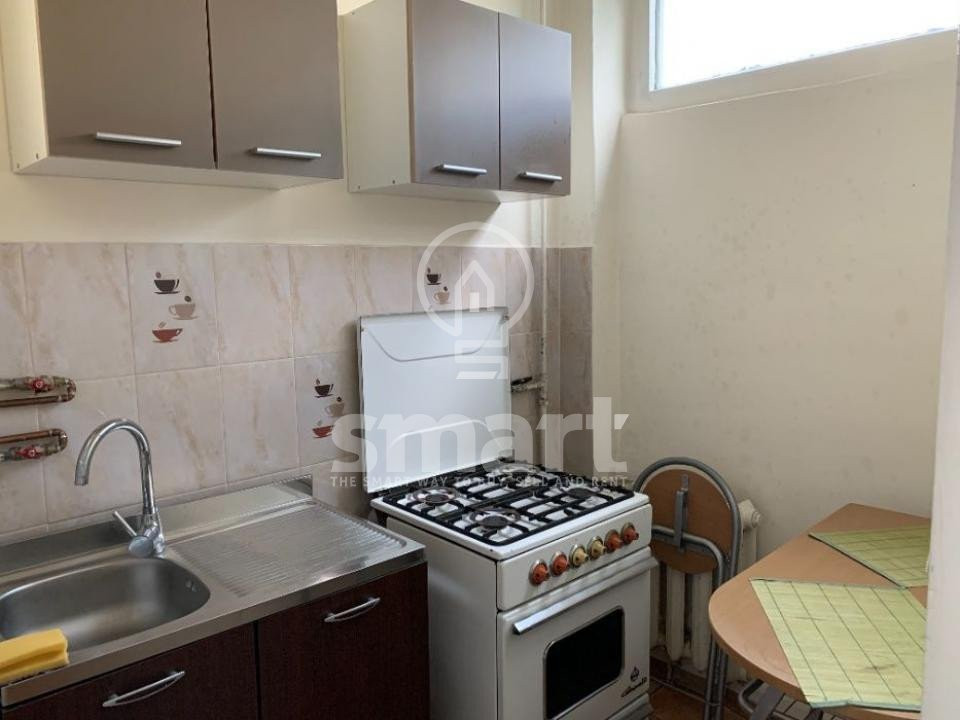 Garsoniera  finisata mobilata zona Semicentral