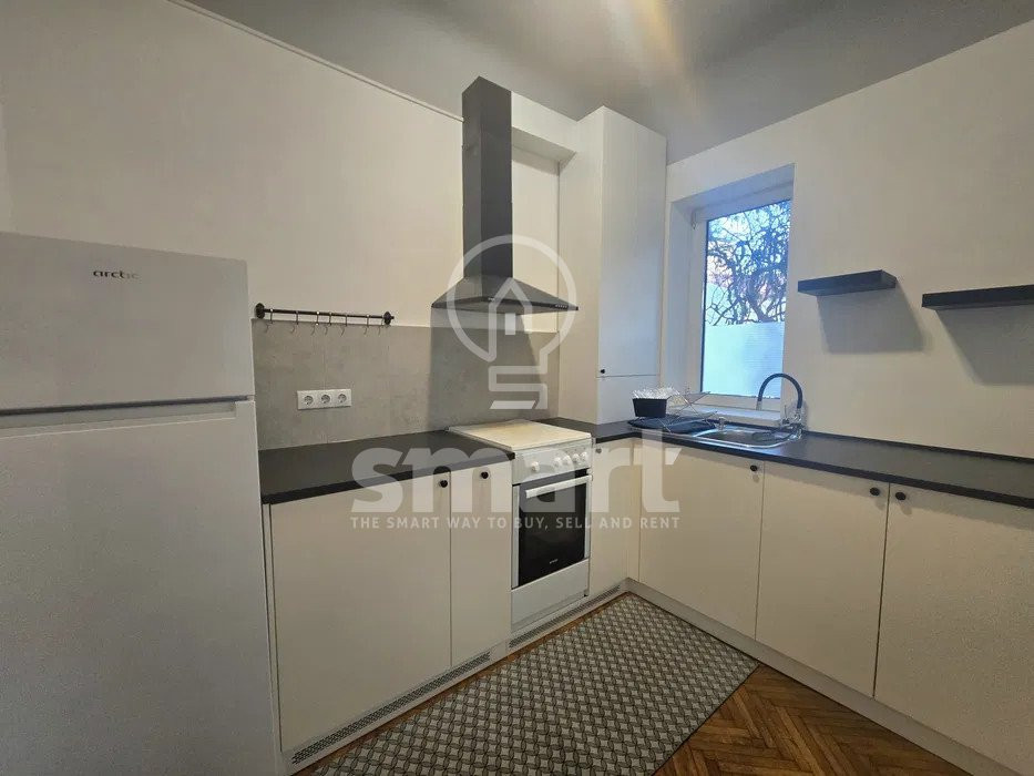 Apartament 2 camere de închiriat  zona str. Horea  la casă  renovat recent