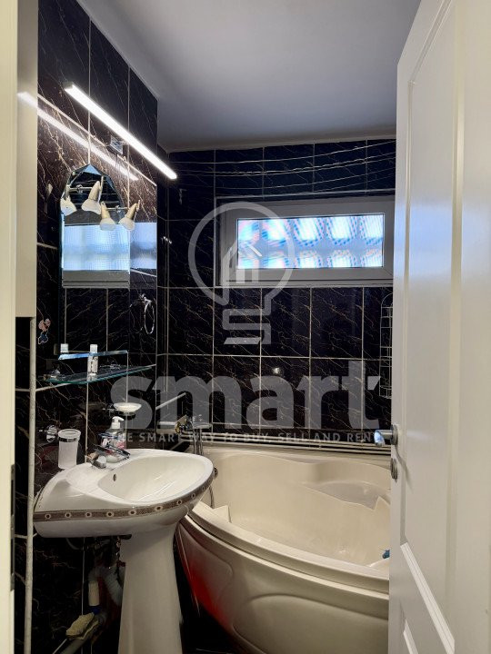 Apartament 3 camere decomandat 2 parcari Gheorgheni strada Constantin Brancusi