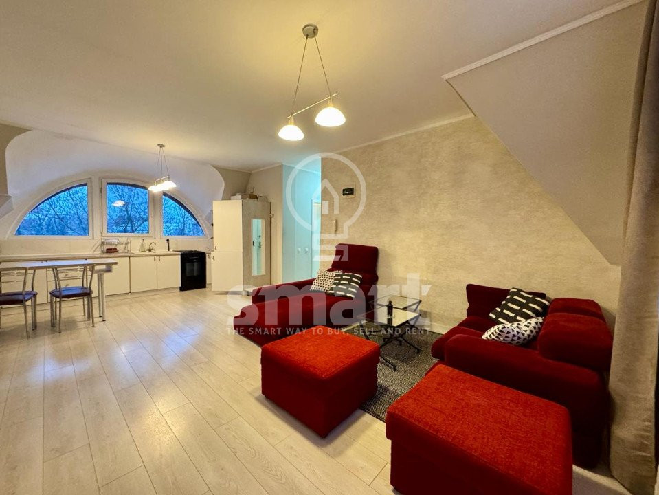 Apartament 3 camere Andrei Mureșanu tip vilă parcare curte zonă liniștită