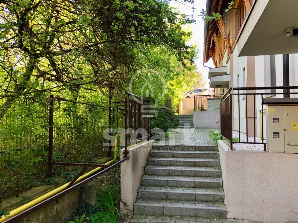 Apartament 3 camere Andrei Mureșanu tip vilă parcare curte zonă liniștită