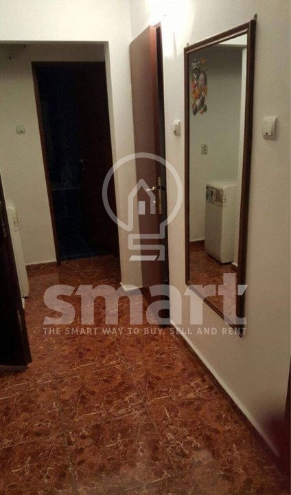 Apartament 2 camere decomandat etaj 3 balcon închis parcare zonă excelentă