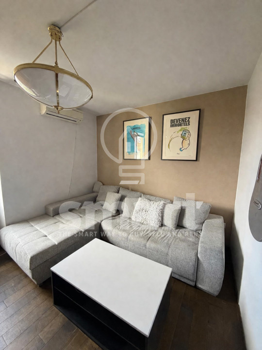 Apartament 3 camere centru Strada Republicii  Casa de Cultura parcare curte 