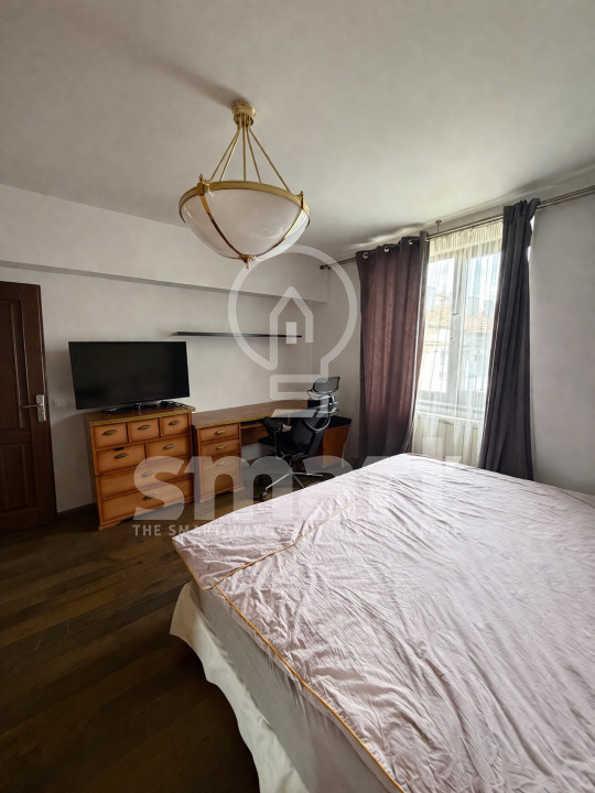 Apartament 3 camere centru Strada Republicii  Casa de Cultura parcare curte 