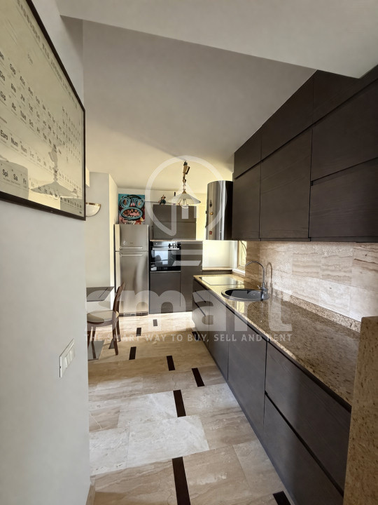 Apartament 3 camere centru Strada Republicii  Casa de Cultura parcare curte 