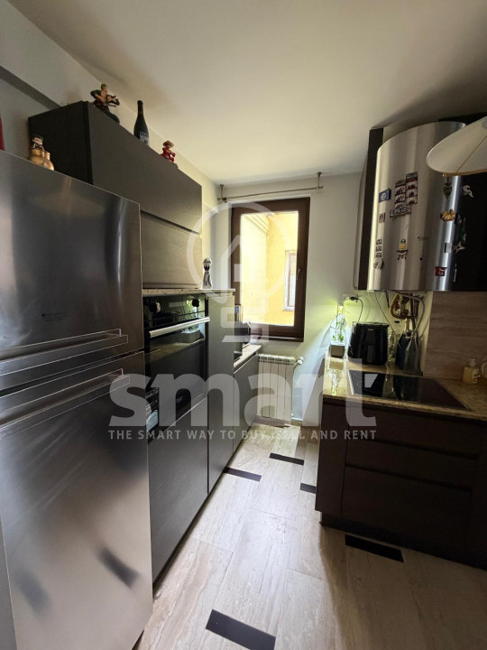 Apartament 3 camere centru Strada Republicii  Casa de Cultura parcare curte 