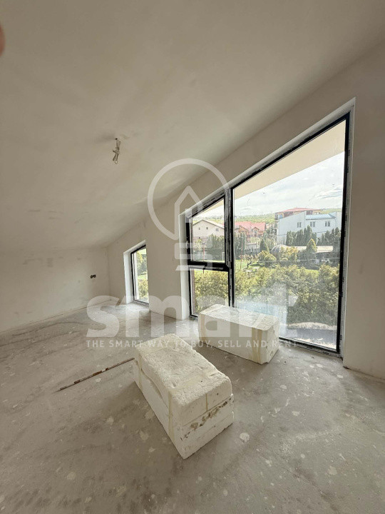 Duplex de vânzare 197 mp utili curte 241 mp Manastur zona Câmpului semifinisat 