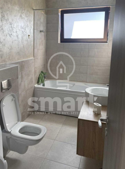 Apartament 3 camere Europa Zorilor 80 mp garaj subteran imobil mic 