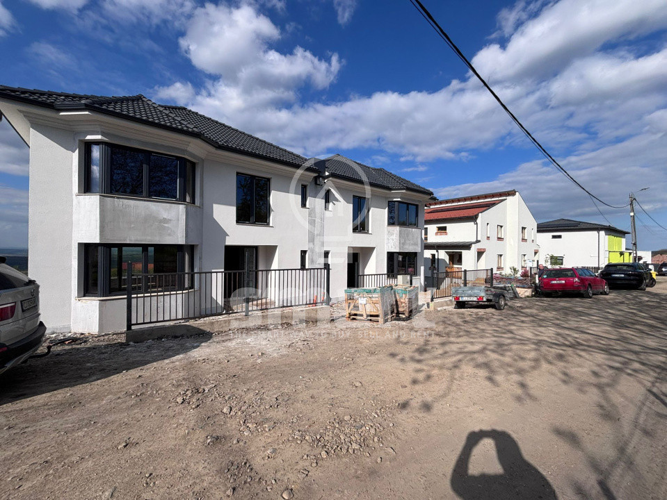 Casă duplex modernă de 168 mp utili teren 600 mp în satul Gheorghieni / Borhanci