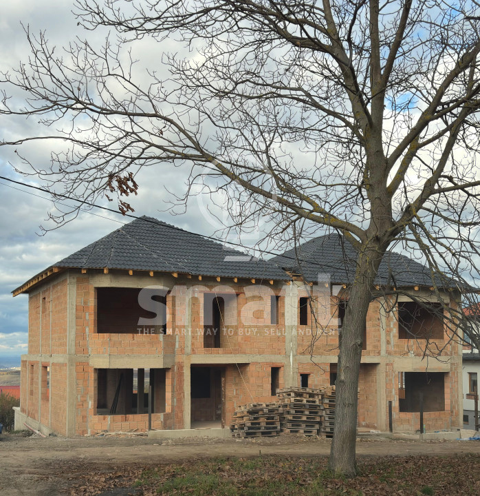 Casă duplex modernă de 168 mp utili teren 600 mp în satul Gheorghieni / Borhanci