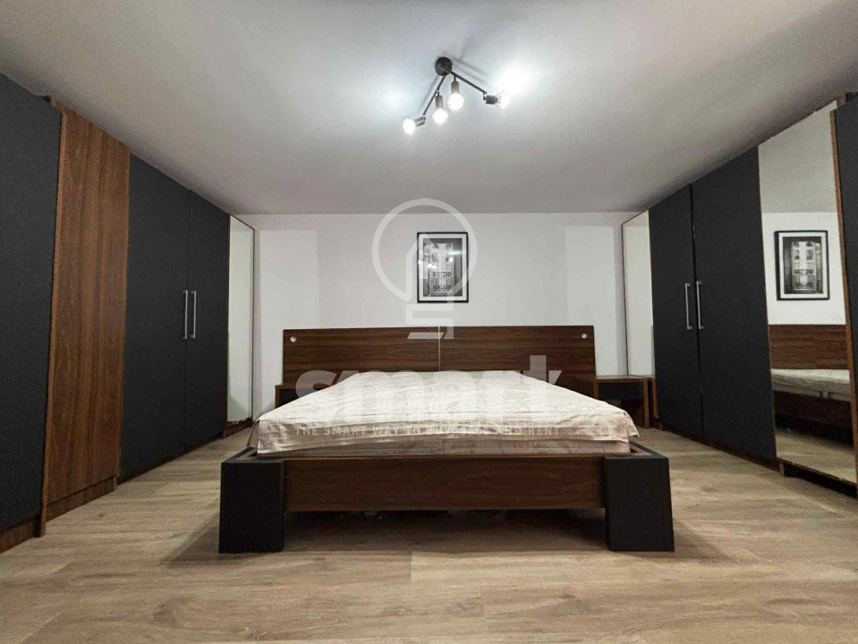 Apartament cu 3 camere curte proprie și parcare de vanzare zona str Campului