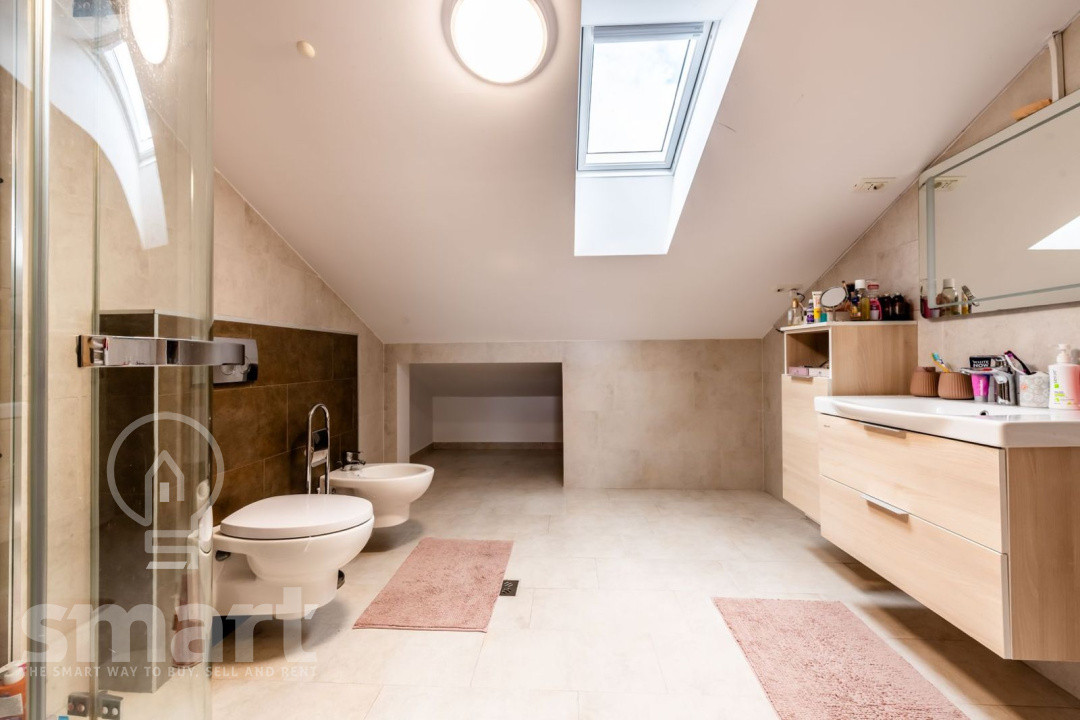 Casa individuala de vanzare in Faget 360mp cu teren de 1100 mp