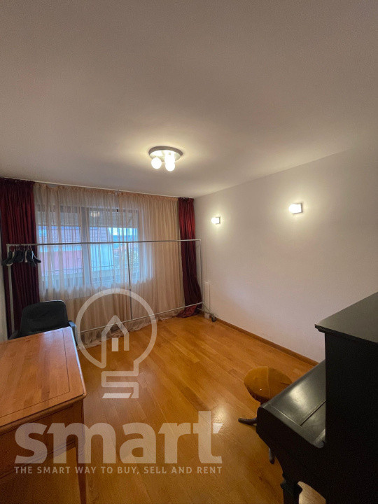 Apartament 3 camere de inchiriat cu parcare Andrei Muresanu