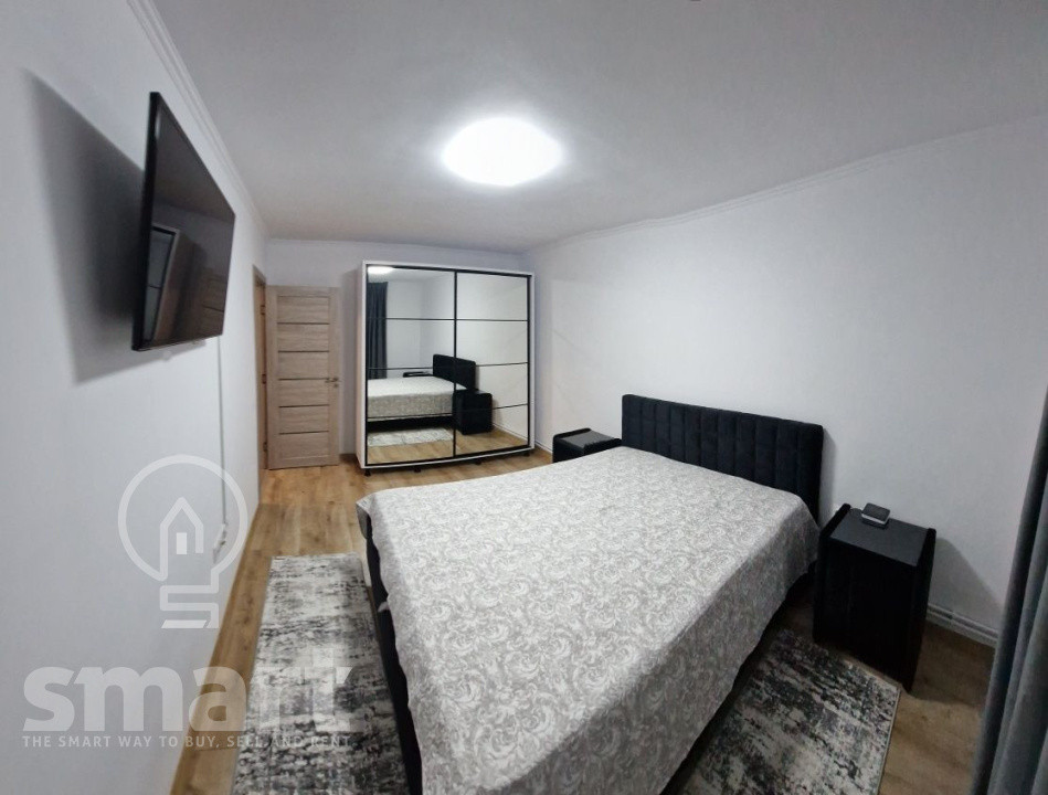 Apartament 3 camere de vanzare complet renovat zona centrala Horea