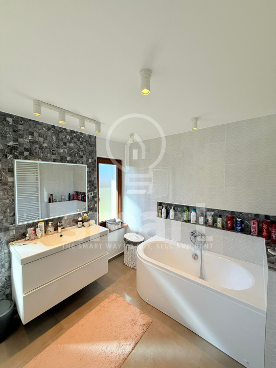  Duplex de vanzare  500 mp teren Acces privat  Bună Ziua 