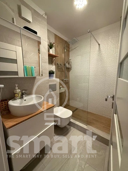 Apartament modern 3 camere cu terasa si loc de parcare 