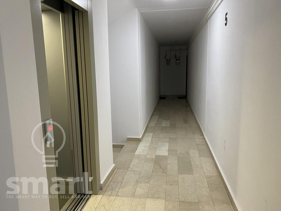 Apartament 3 camere cu parcare zona Vivo