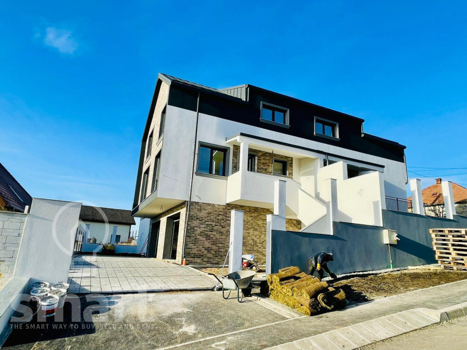 Duplex premium de vanzare cu panorama asupra orasului Dambu Rotund