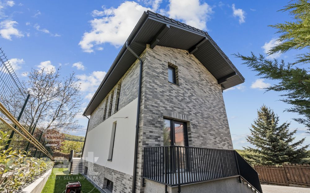 Casa individuala premium de vanzare finisata 195 mp utili garaj Faget