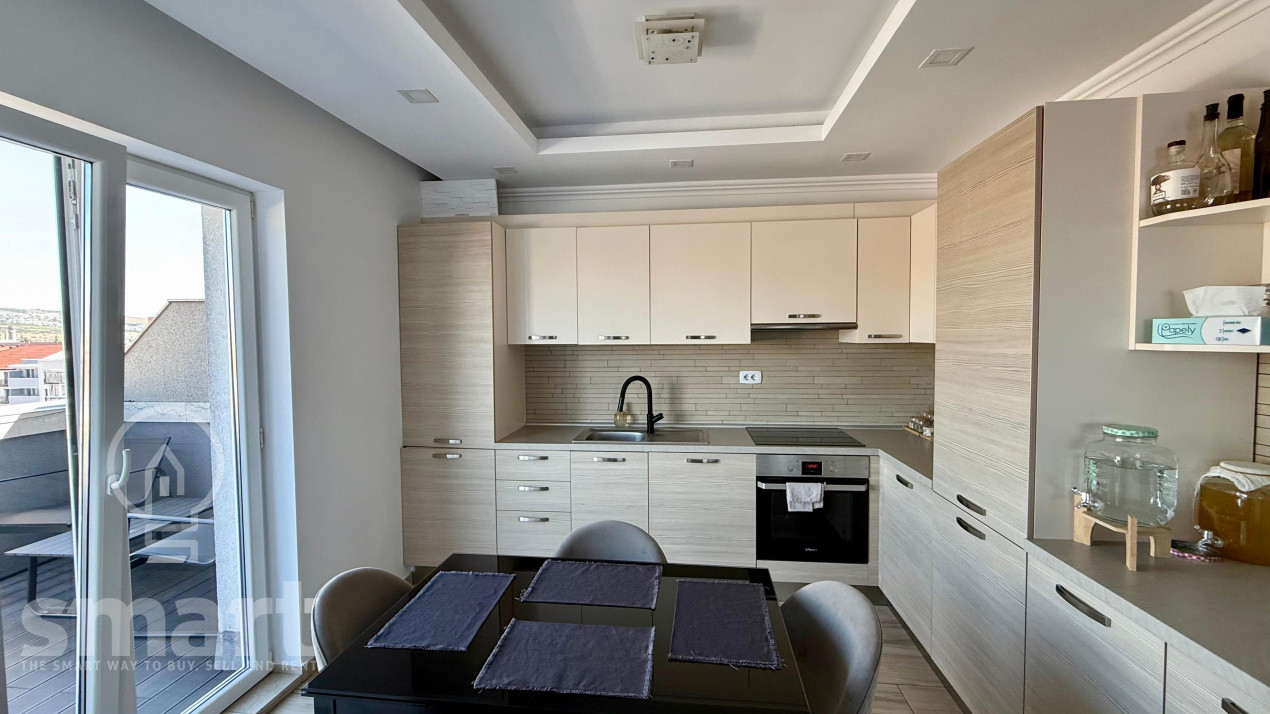 Apartament 3 camere cu terasa si vedere spre lac, zona Iulius Mall