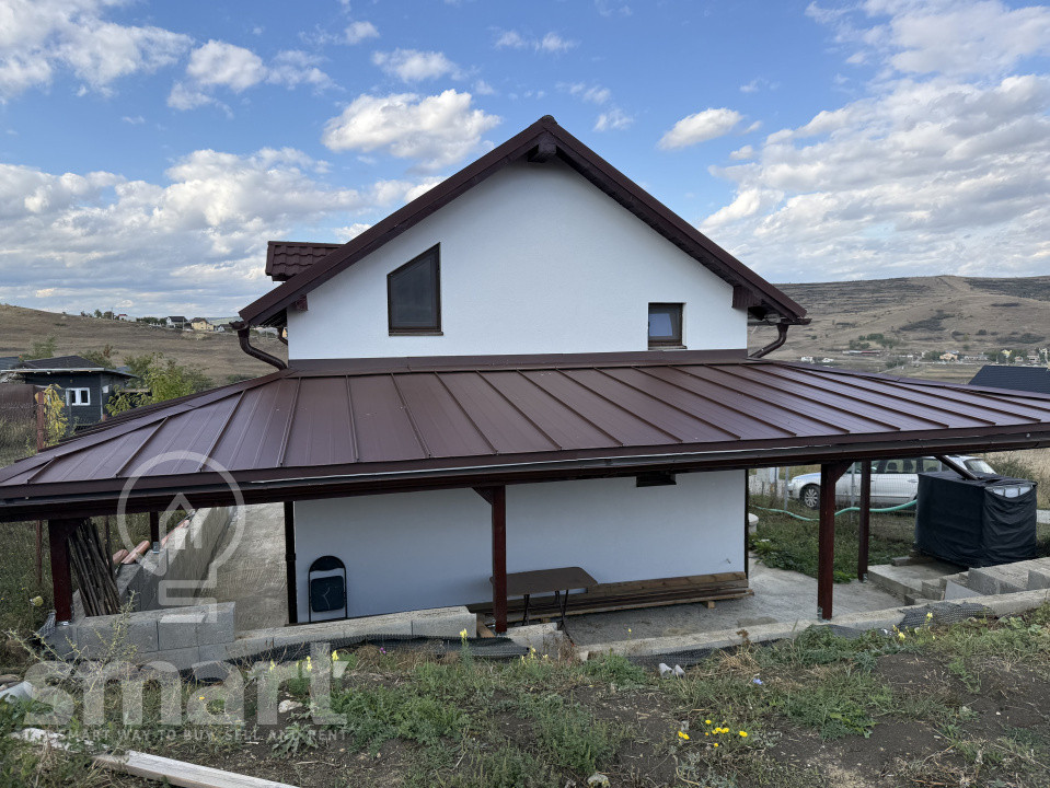 Casa P+M finalizata cu CF teren 573mp Campenesti