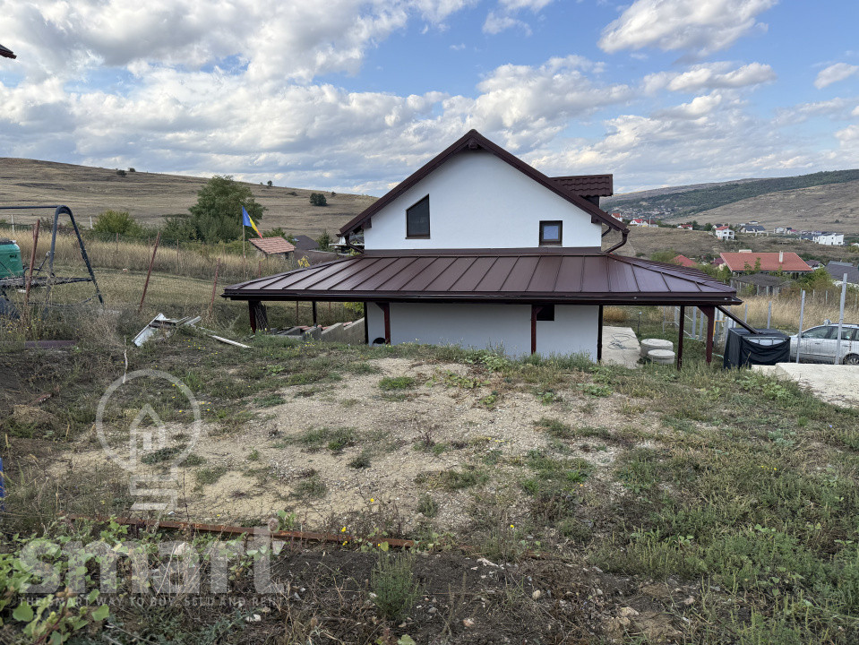 Casa P+M finalizata cu CF teren 573mp Campenesti