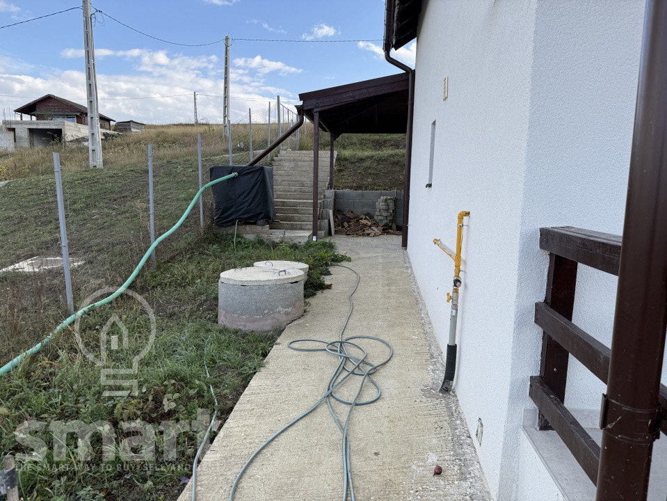 Casa P+M finalizata cu CF teren 573mp Campenesti