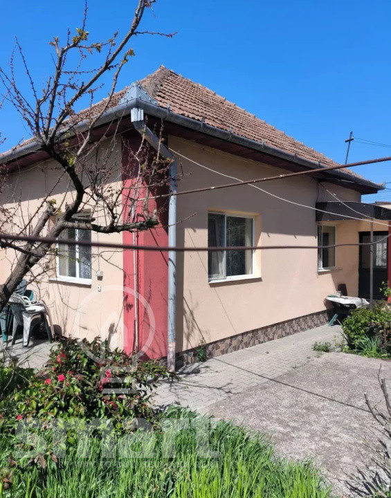 Casa 86mp in Apahida zona buna teren 670mp